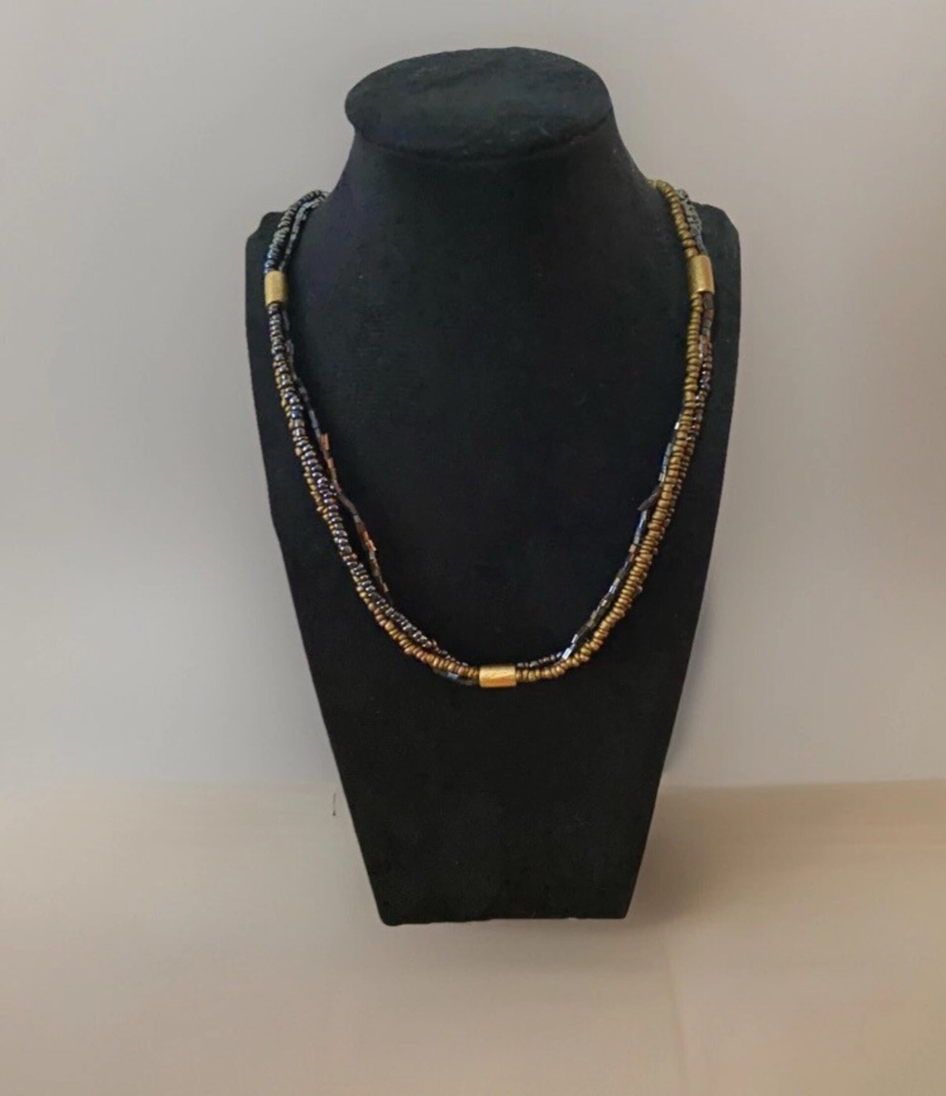 Collar de semillas de piedra HEMATITA - 5