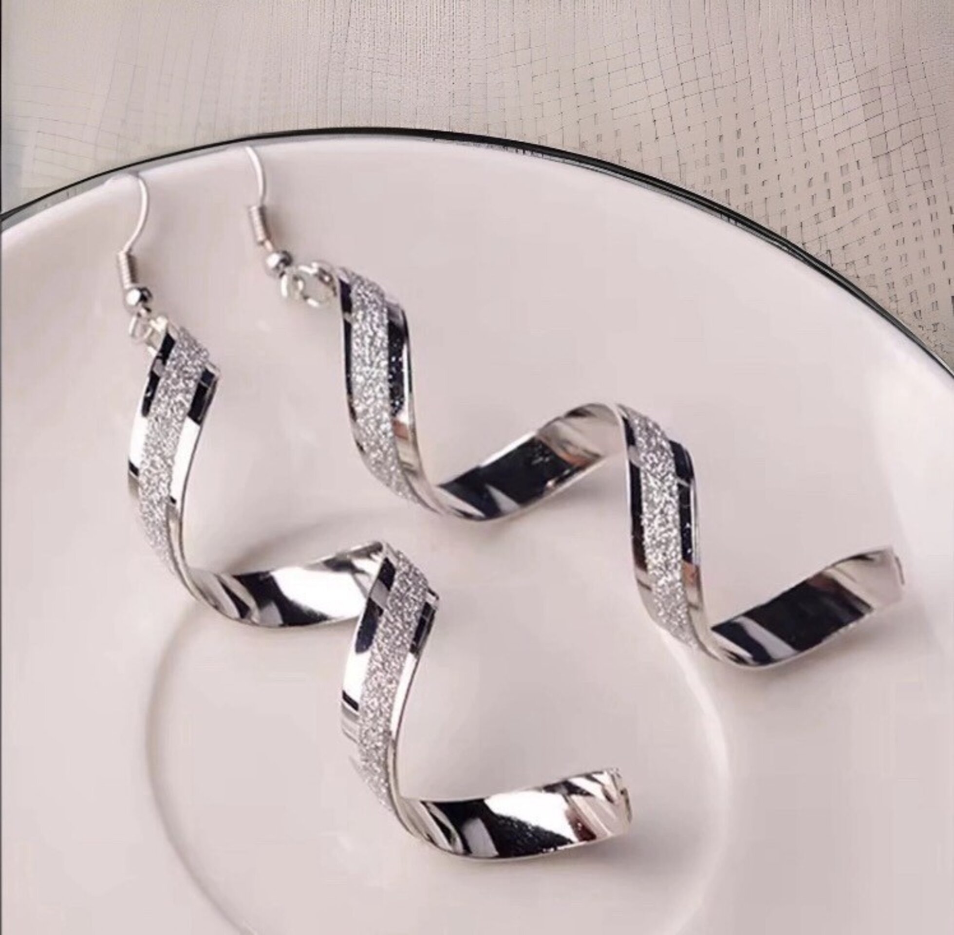 Pendientes en espiral color plata - 4