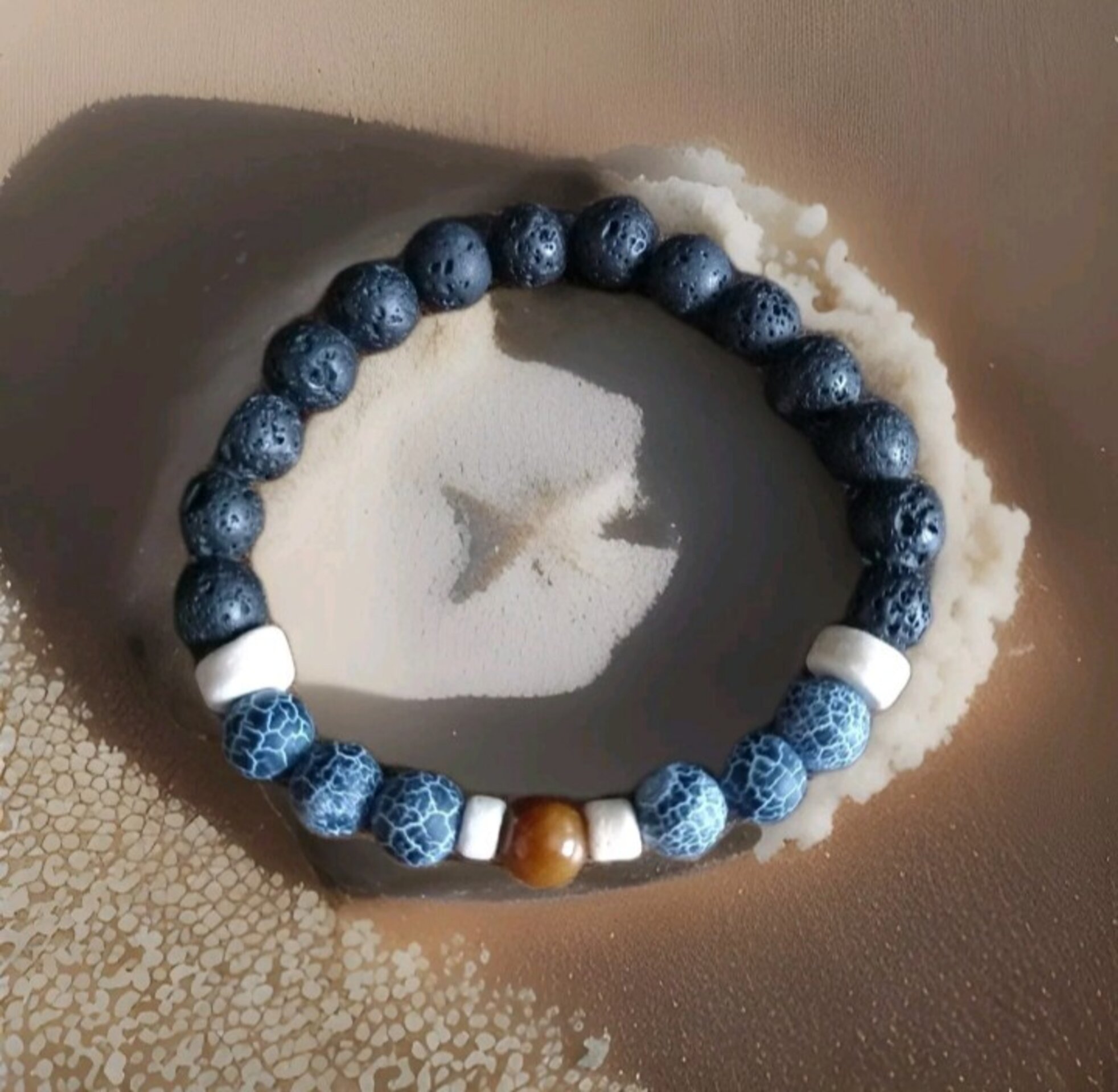 PULSERA TRIPLE PROTECCIÓN DE PIEDRA VOLCÁNICA,  OJO DE TIGRE Y ÁGATA NEGRA - 4
